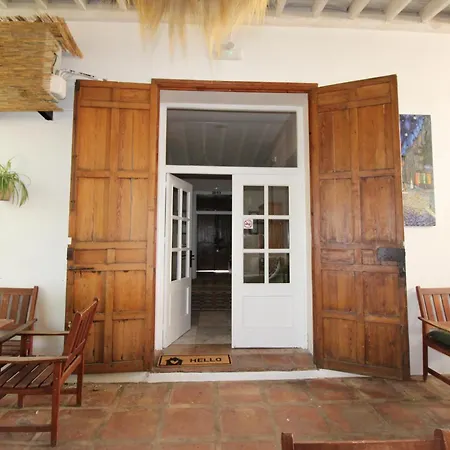 Hostal Las Acacias-3